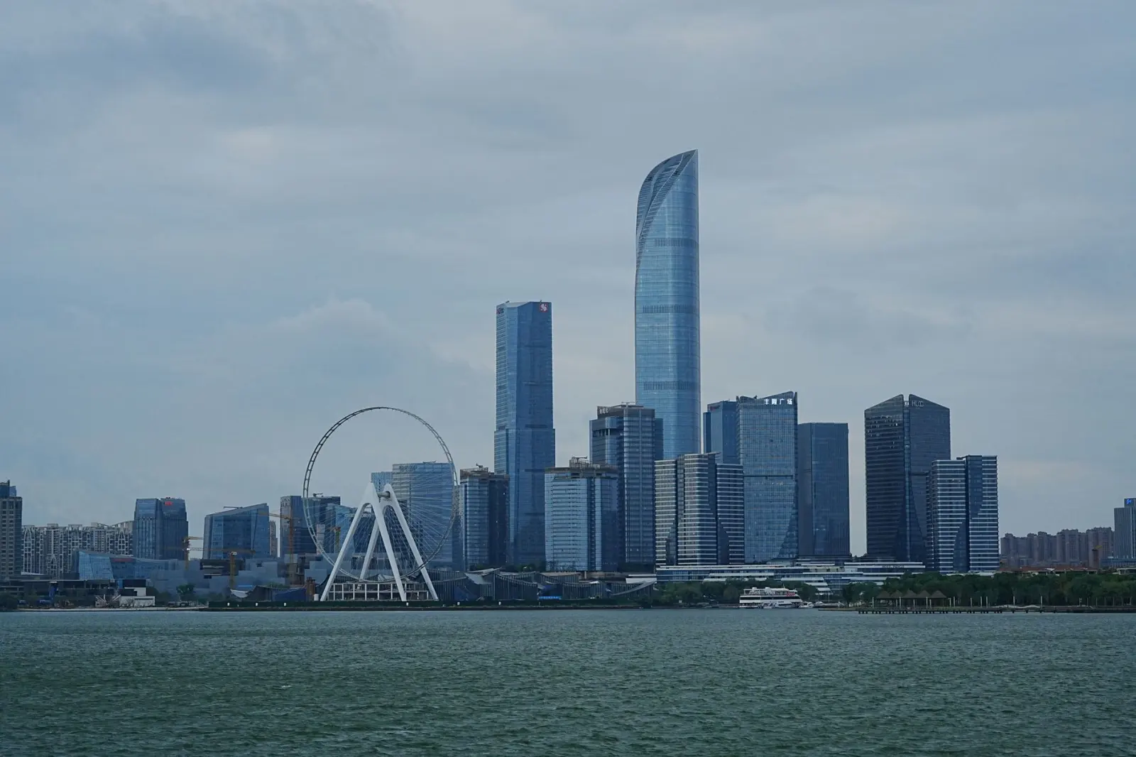 2025年苏州区域经济景气度报告：长三角产业投资新趋势解析正文配图 1