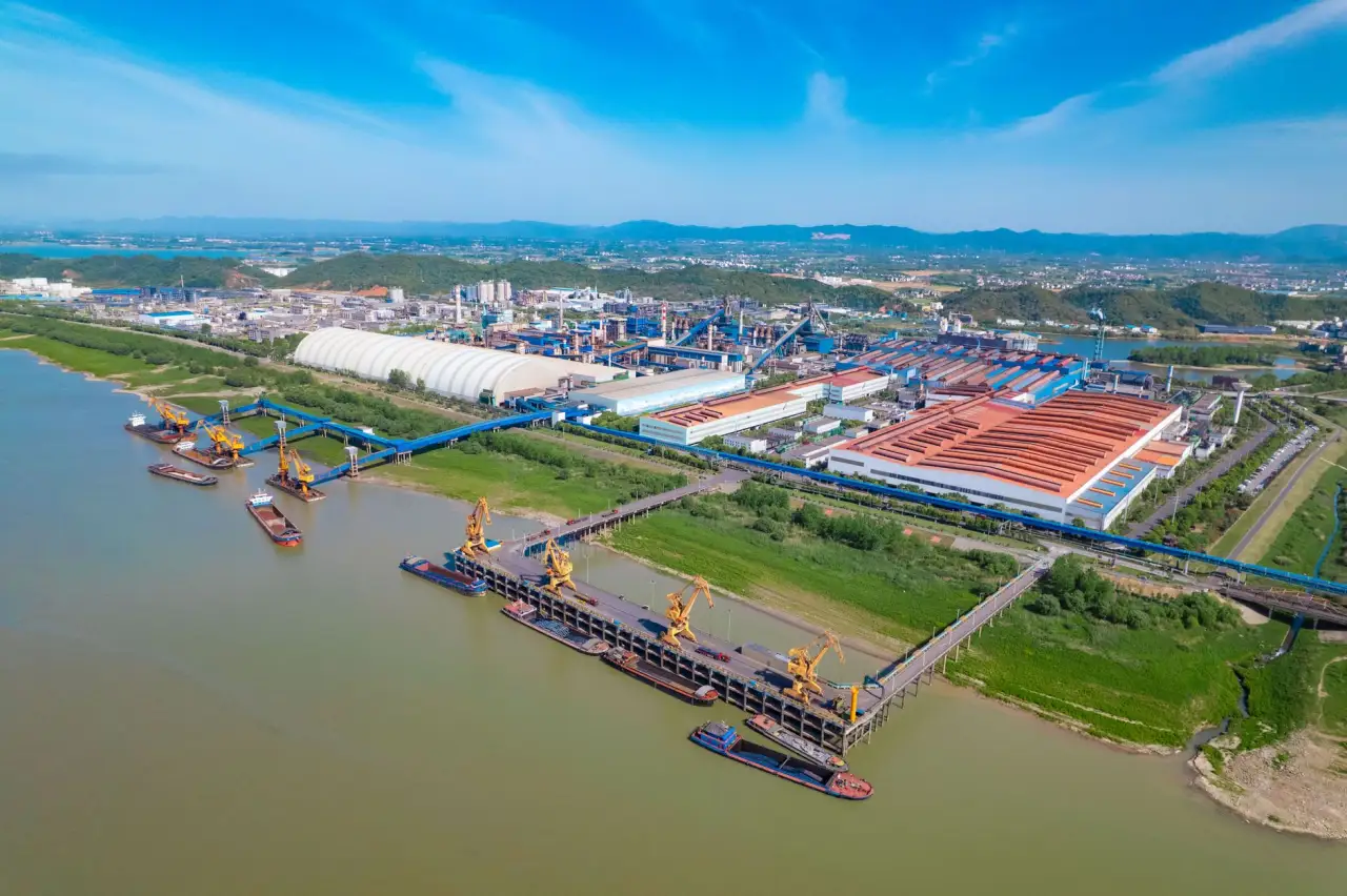 2025年苏州区域经济景气度报告：制造业升级与新兴产业投资机会分析正文配图 1